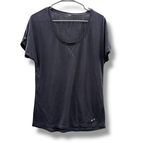 Under Armour Gray Lightweight Short Sleeve Scoop‎ Neck Activewear Tee Shirt Sz M - Picture 1 of 5